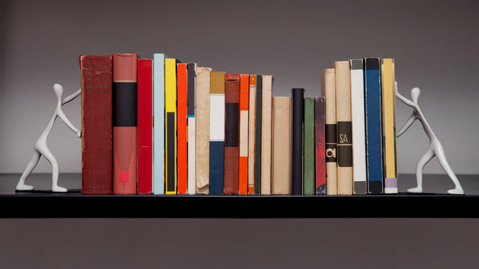 5 Creative Ways to Style Your Bookshelves with Bookends